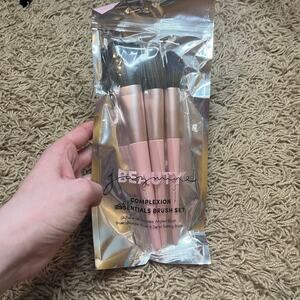 NWT! Jasmine Beauty Complexion Essentials Brush Set